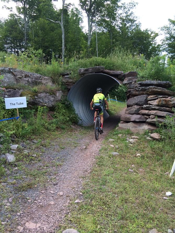 A rider goes under another course cross-over point