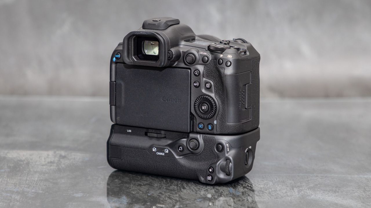 Canon BG-R20EP Battery Grip for Canon EOS R5 Mark II