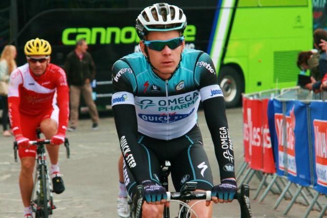 Riders going to the start line