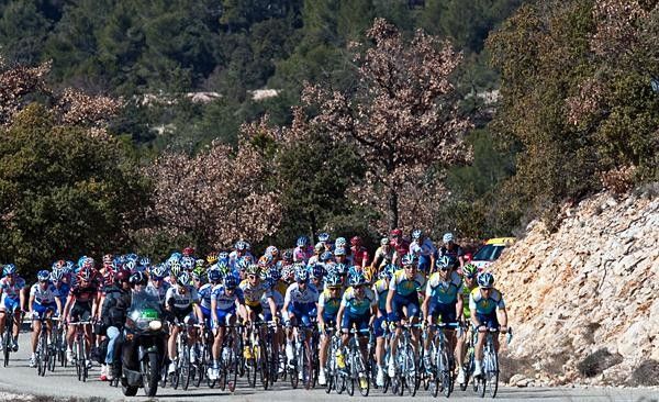 The Astana-led bunch followed a couple of minutes later.
