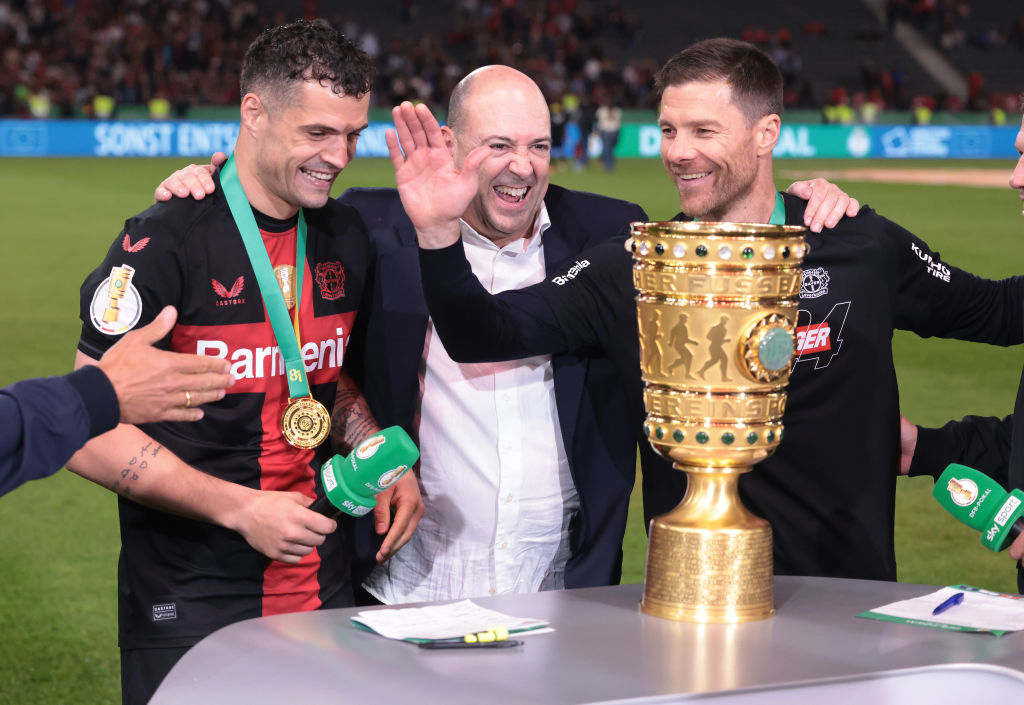 Granit Xhaka e Xabi Alonso venceram a dobradinha juntos no Bayer Leverkusen