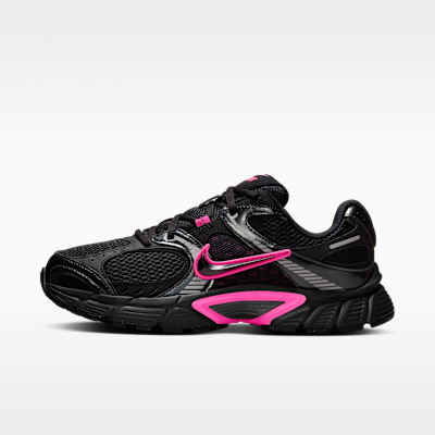 Nike V5 Rnr Women's Shoes With Reflective Accents - Black/dark Smoke Grey/pink Blast/black - Size 5