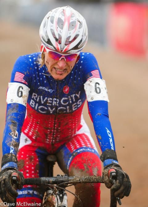 Sue Butler (USA) wins the 40-44 world championship
