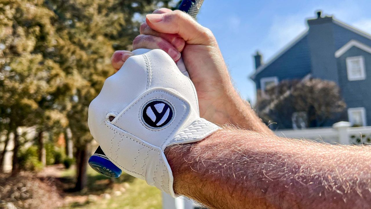 Best golf gloves: