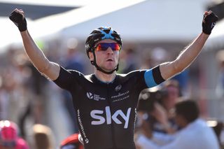 Stage 2 - Dubai Tour: Viviani wins in Palm Jumeirah