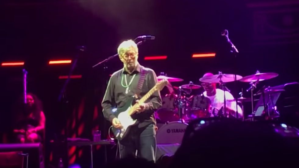 Watch Eric Clapton Pay Tribute to Prince with Stirring “Purple Rain ...