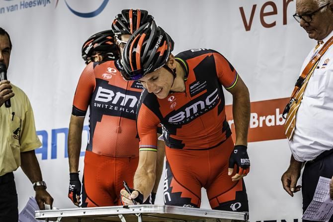 BMC Racing signs in to the start of the third stage