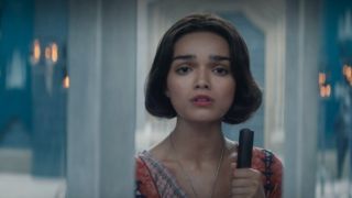 Rachel Zegler looking off in Snow White.