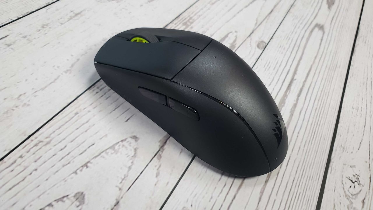 black gaming mouse