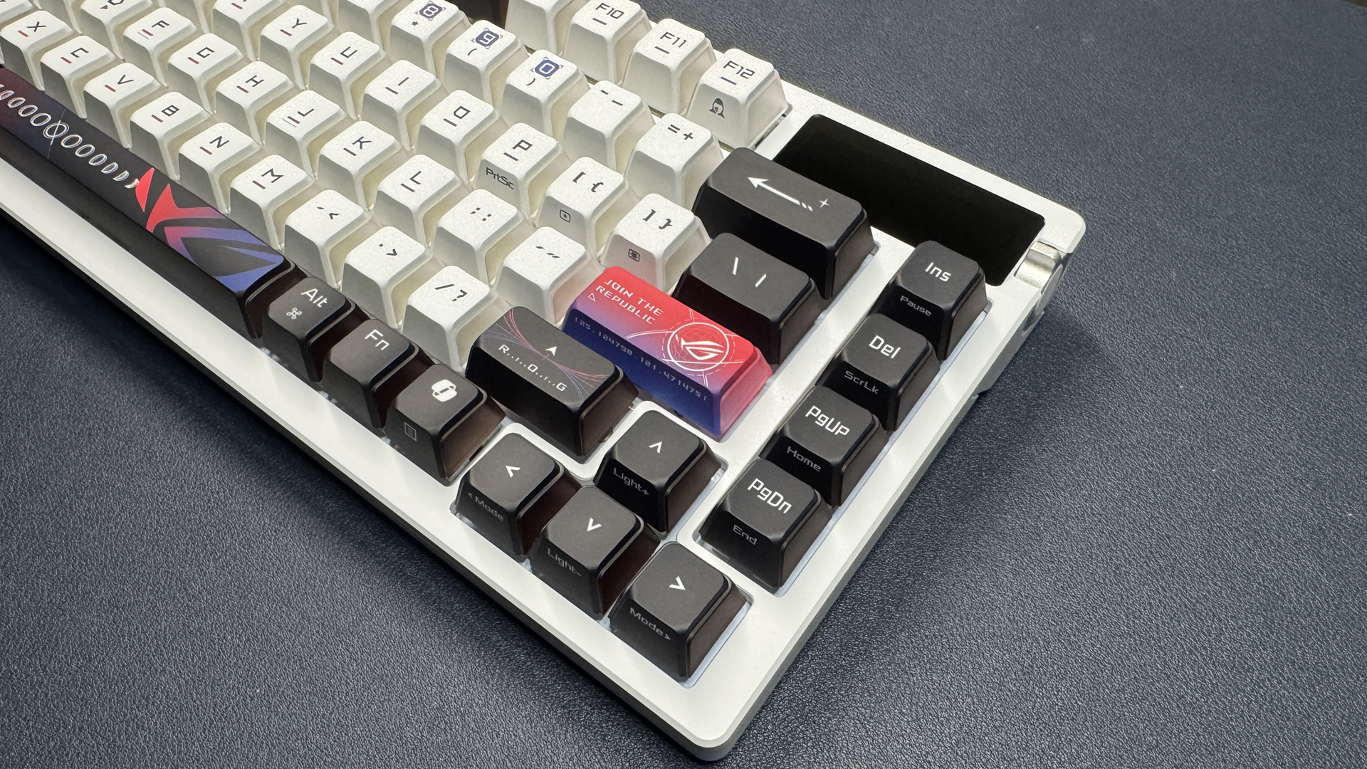 Asus ROG Azoth X