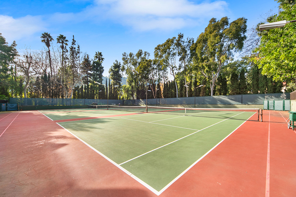 Tennis court