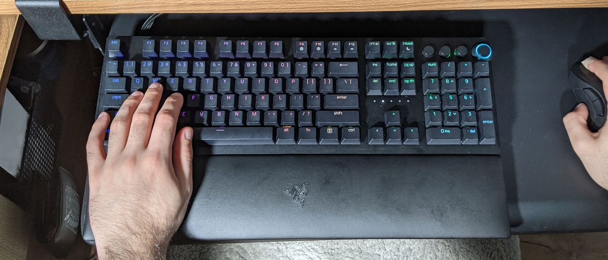 Razer Huntsman V2 Analog review