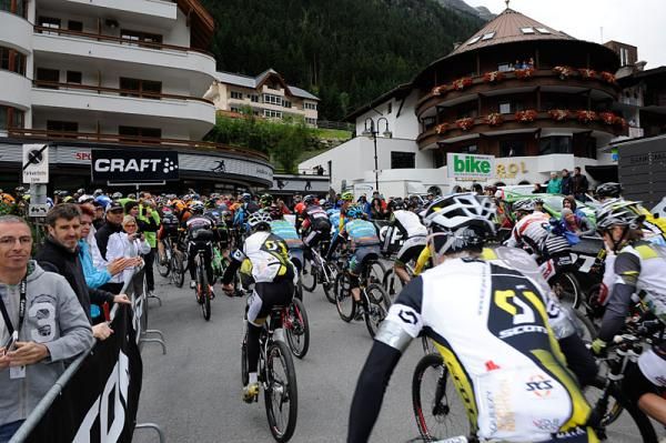 Racers roll out for the start of stage 3
