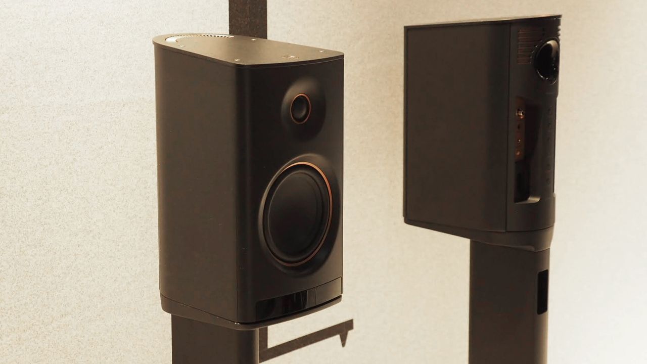 Yamaha NX-70A powered wireless speakers