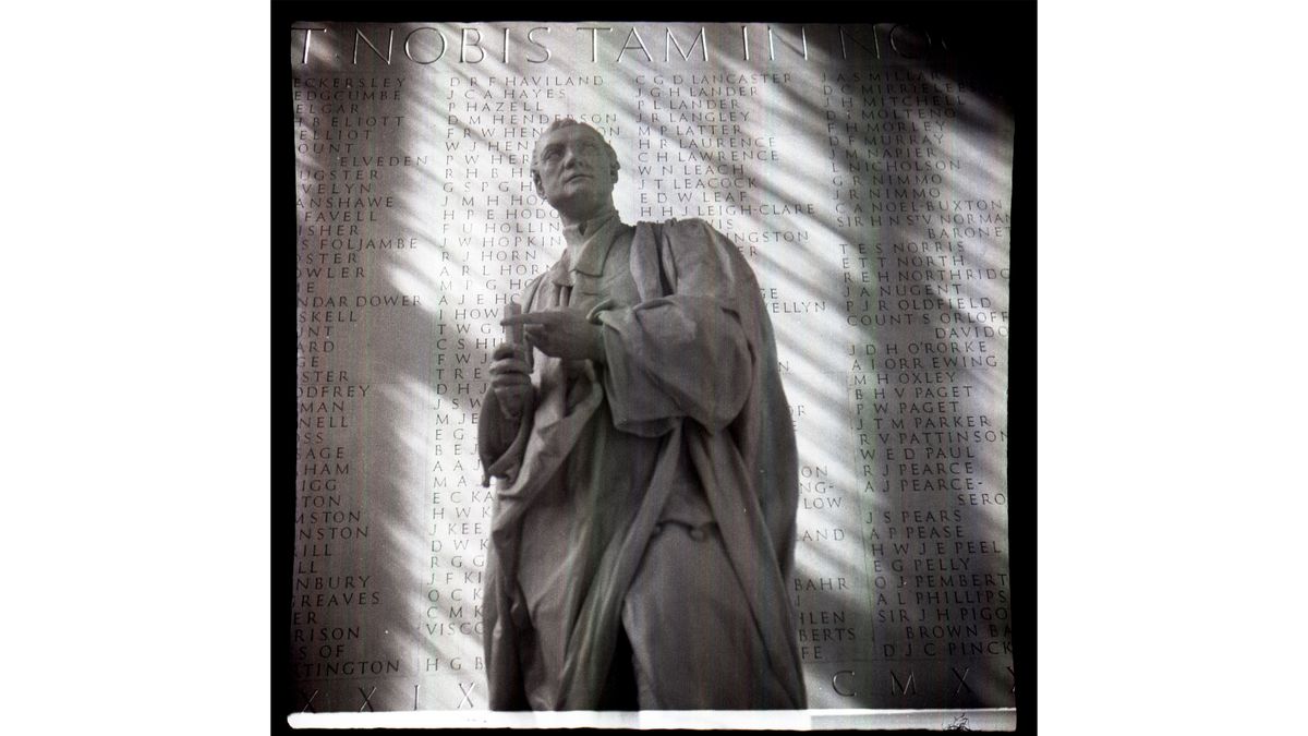 A Roman statue shot using the Purma Special camera