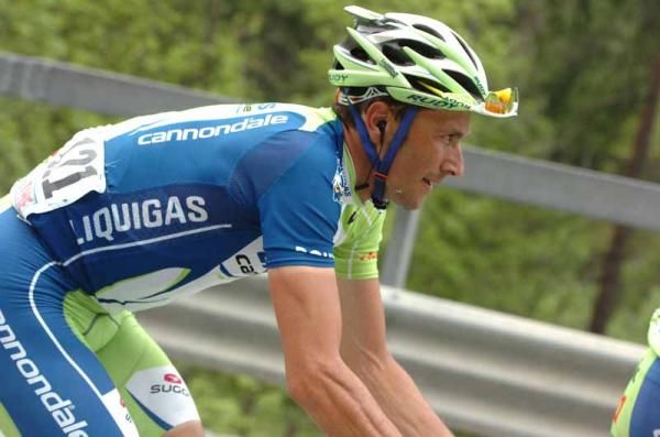 Ivan Basso of Liquigas makes his way along