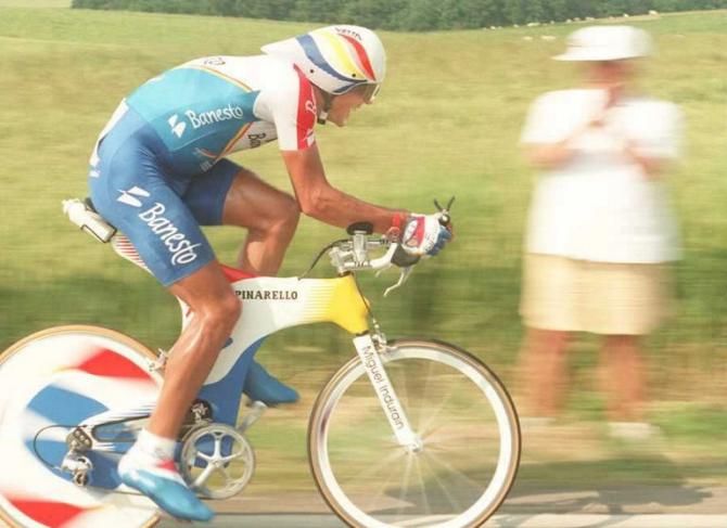 They don't make TT bikes like this anymore...Miguel Indurain (Banesto) rode into yellow at the 1995 Tour de France with a victory in the 54km stage 8 individual time trial