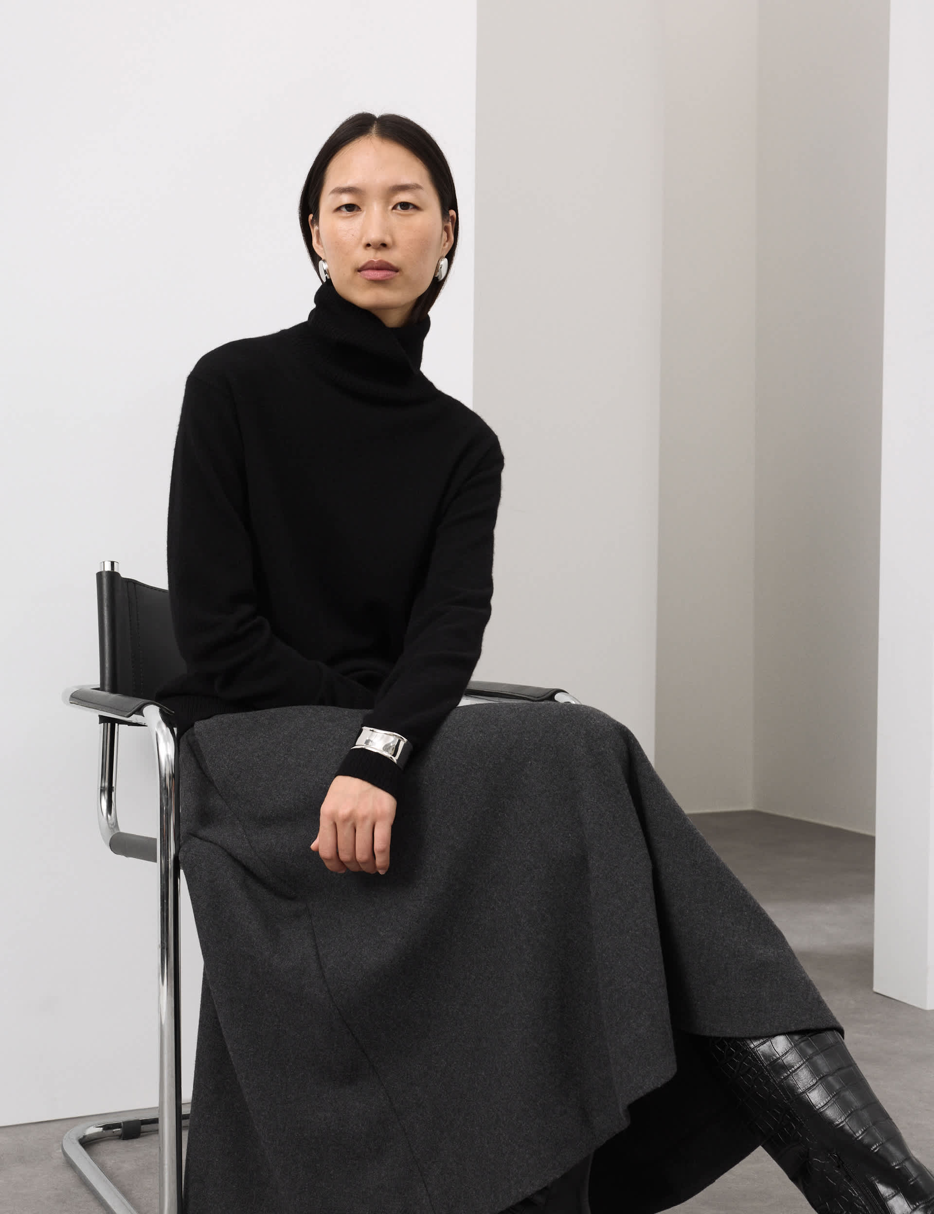 Pure Cashmere Roll Neck Jumper