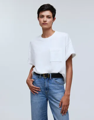 model wears Madewell, Garment-Dyed Oversized Pocket Tee and jeans 