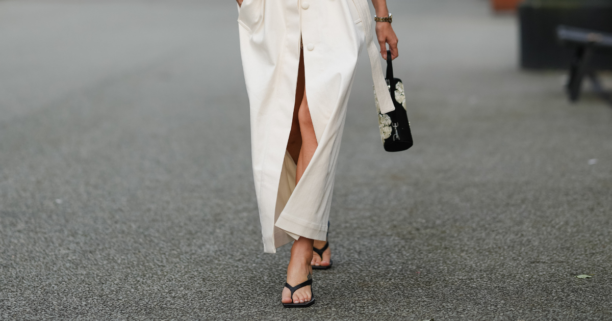 If Regular Pedicures Aren’t Cutting It, You Need to Learn About Paraffin Treatments—They’re a Godsend for Dry, Cracked Heels If Regular Pedicures Aren’t Cutting It, You Need to Learn About Paraffin Treatments—They’re a Godsend for Dry, Cracked Heels