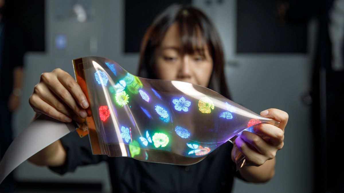 LG Display's stretchable high-resolution display is like something out of sci-fi