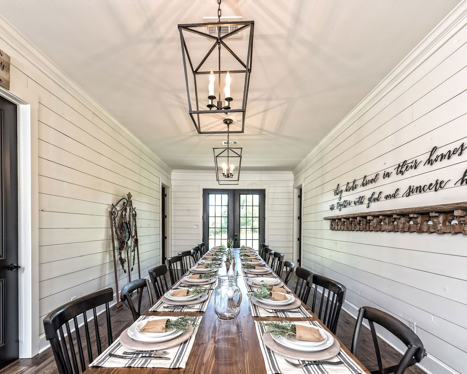 View of The Fixer Upper rentals you can stay in for the full Magnolia ...
