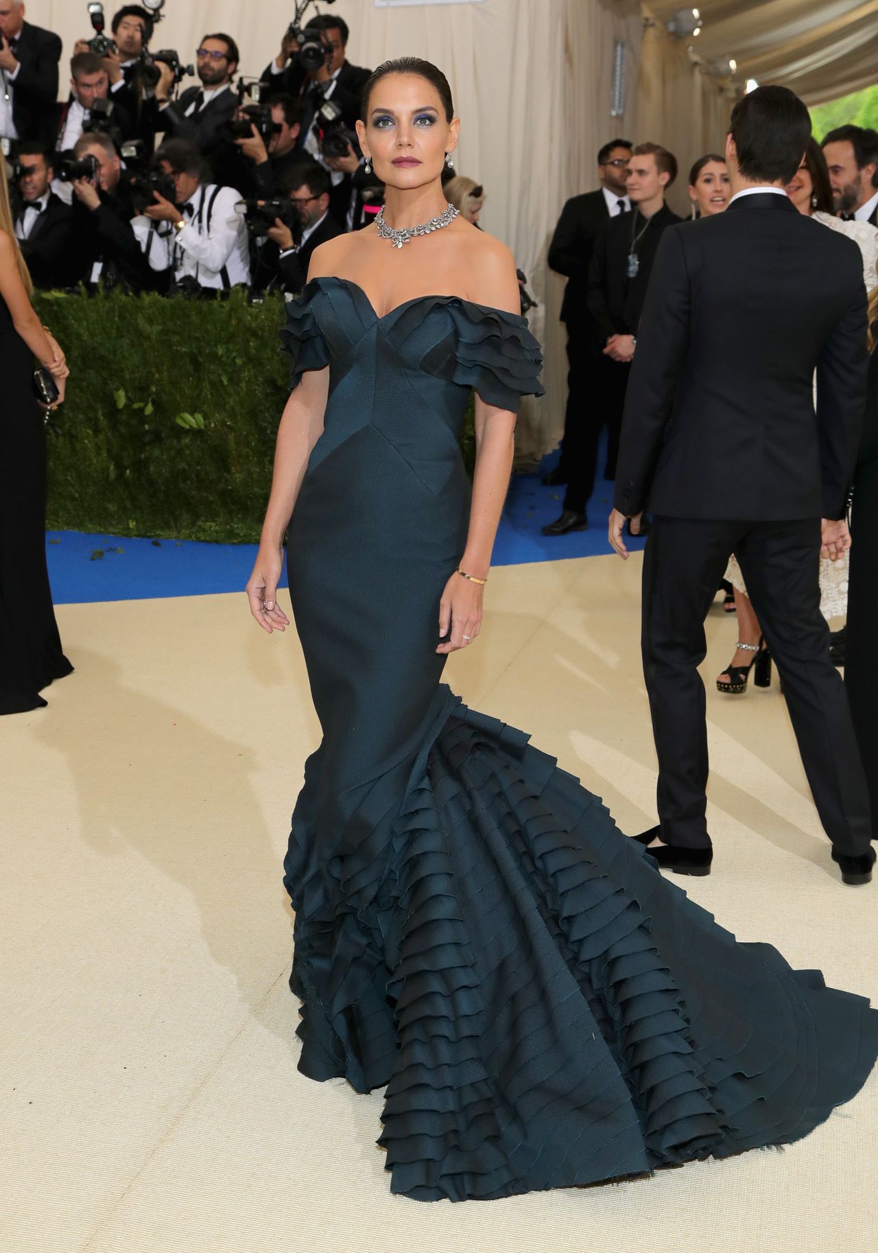 Katie Holmes attends the "Rei Kawakubo/Comme des Garcons: Art Of The In-Between" Costume Institute Gala at Metropolitan Museum of Art on May 1, 2017 in New York City. (Photo by Neilson Barnard/Getty Images)