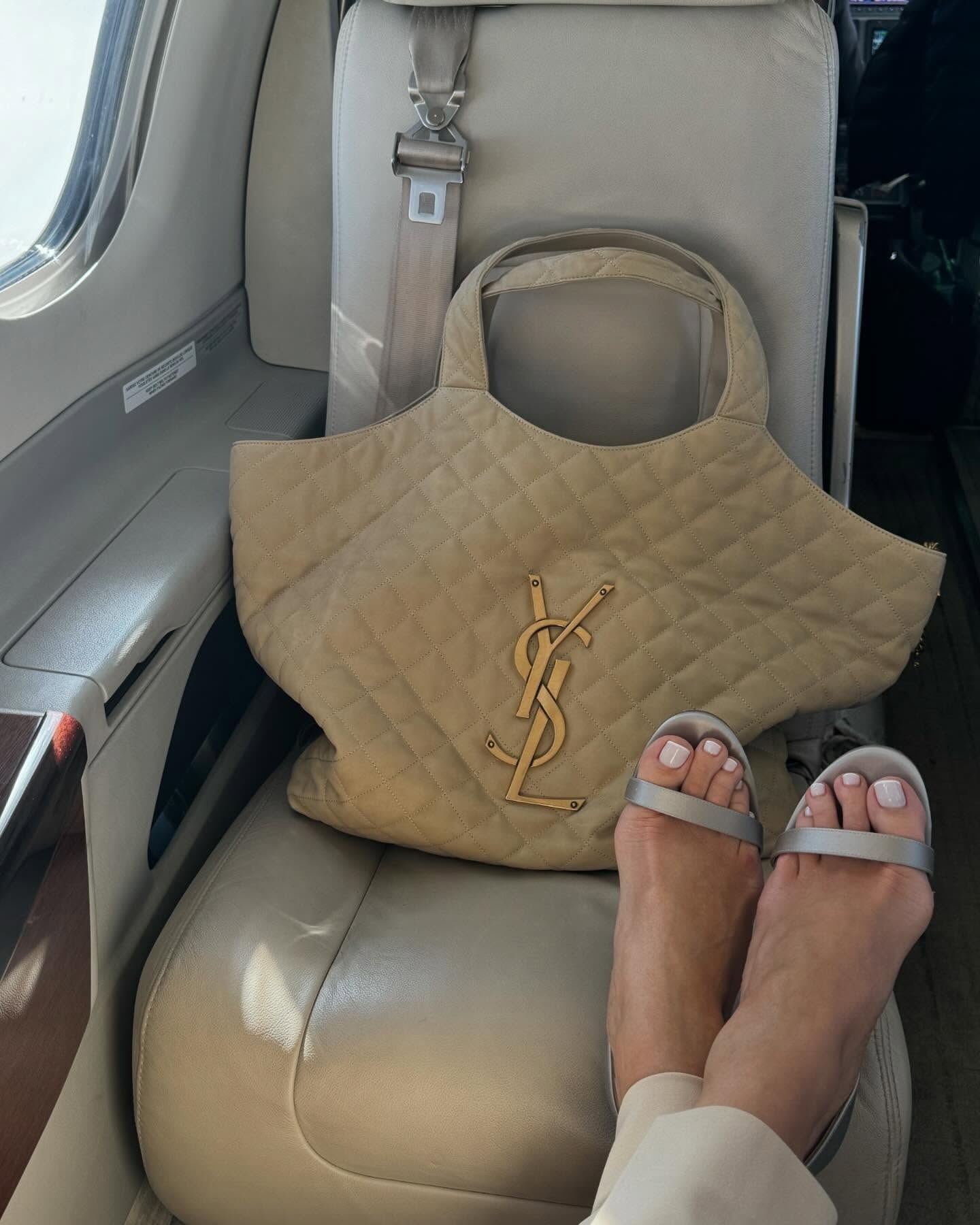 Rosie Huntington-Whiteley with a soft milky French pedicure