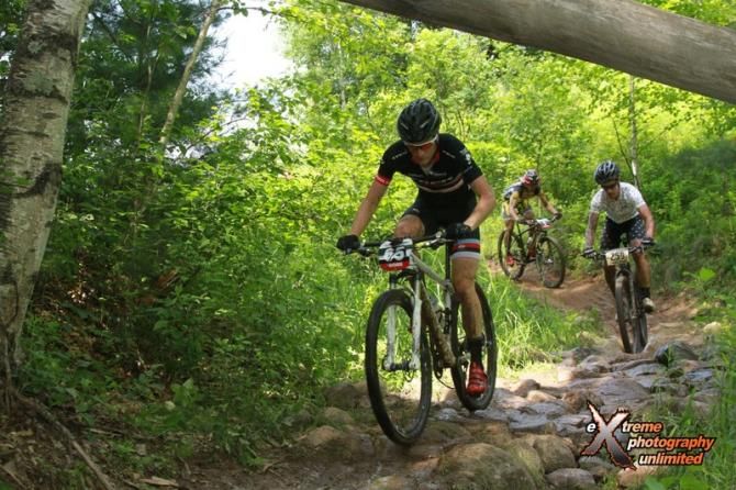 Matt Shriver(Trek Midwest Team) leads Jesse Lalonde (BKB/Twin Six) and Brian Matter(RACC/Trek/Gear Grinder) through a rock garden.