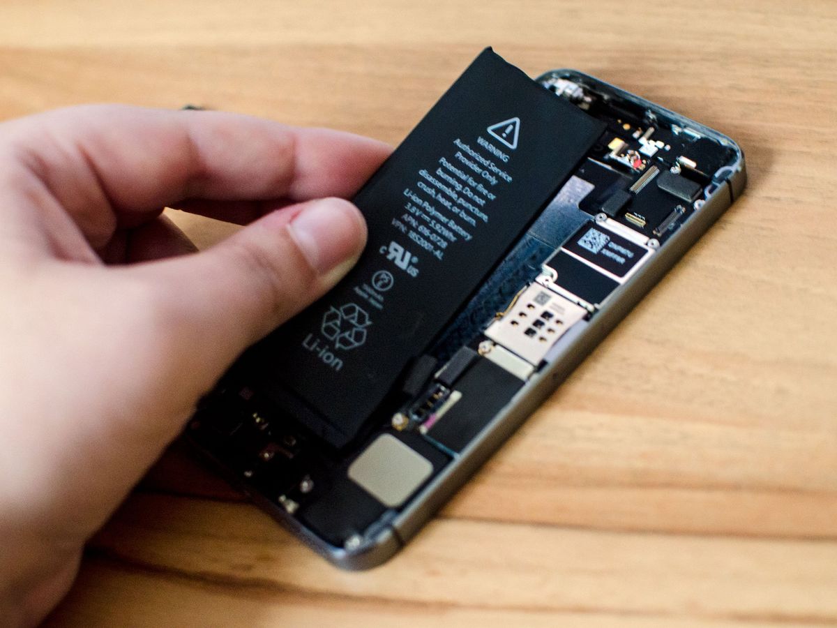 ten tweede klok Metropolitan How to replace the iPhone 5s battery | iMore
