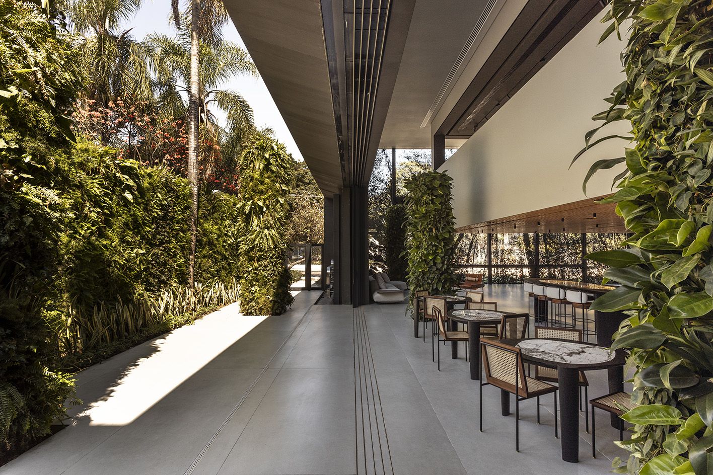 Roca São Paulo Gallery terrace towards the garden