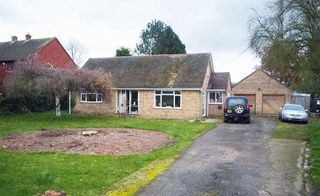 Bungalow-in-need-of-makeover