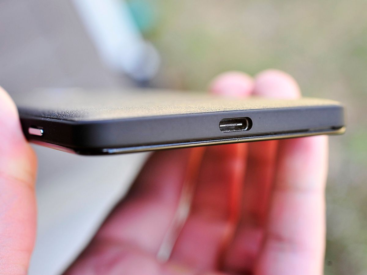 Mozo Black Rim for Lumia 950