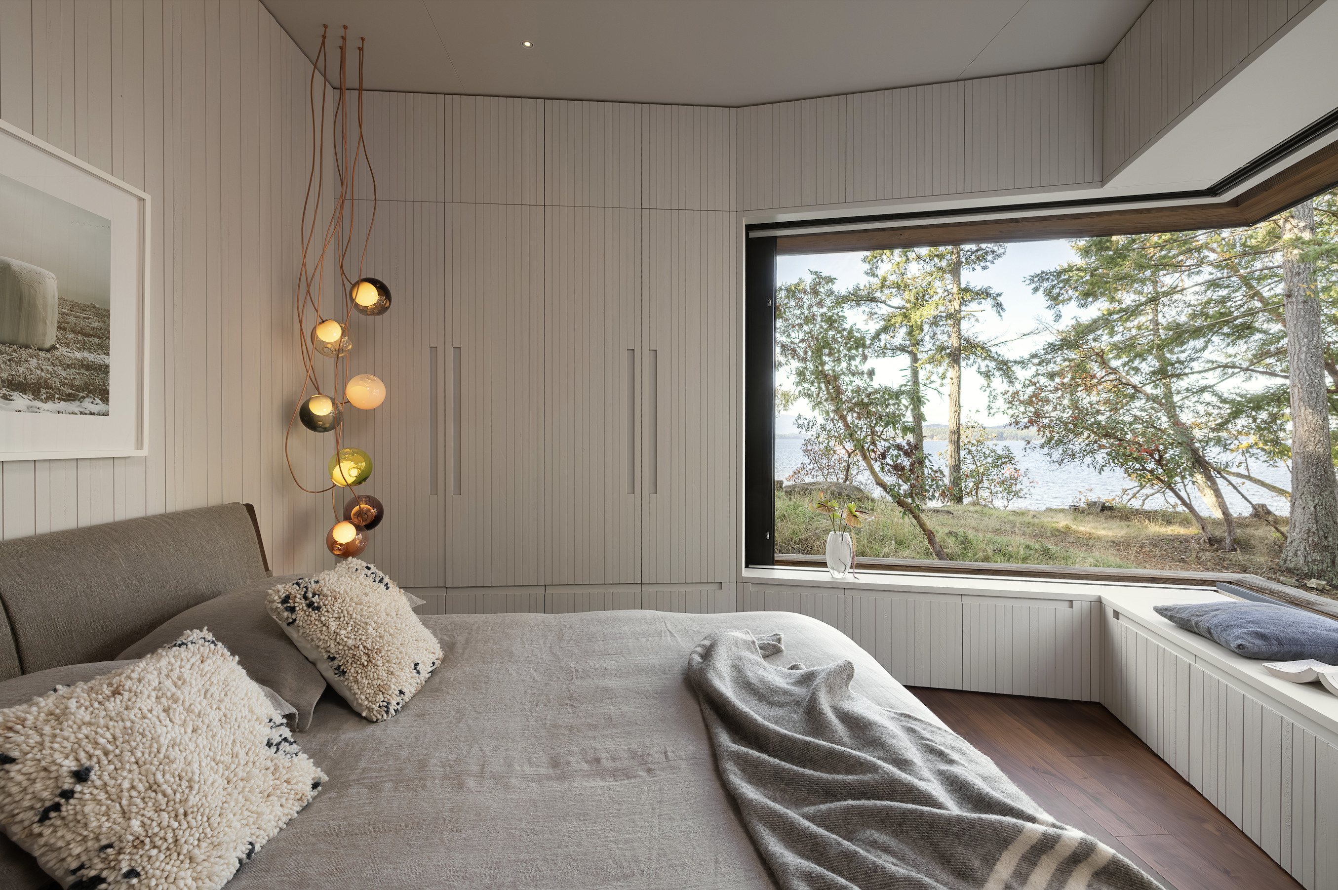 91.0 Bridge House, Canada, by Omer Arbel