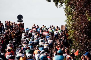 Picture by Zac WilliamsSWpixcom 29092024 2024 UCI Road and Paracycling Road World Championships Zurich Switzerland Men Elite Road Race The peloton