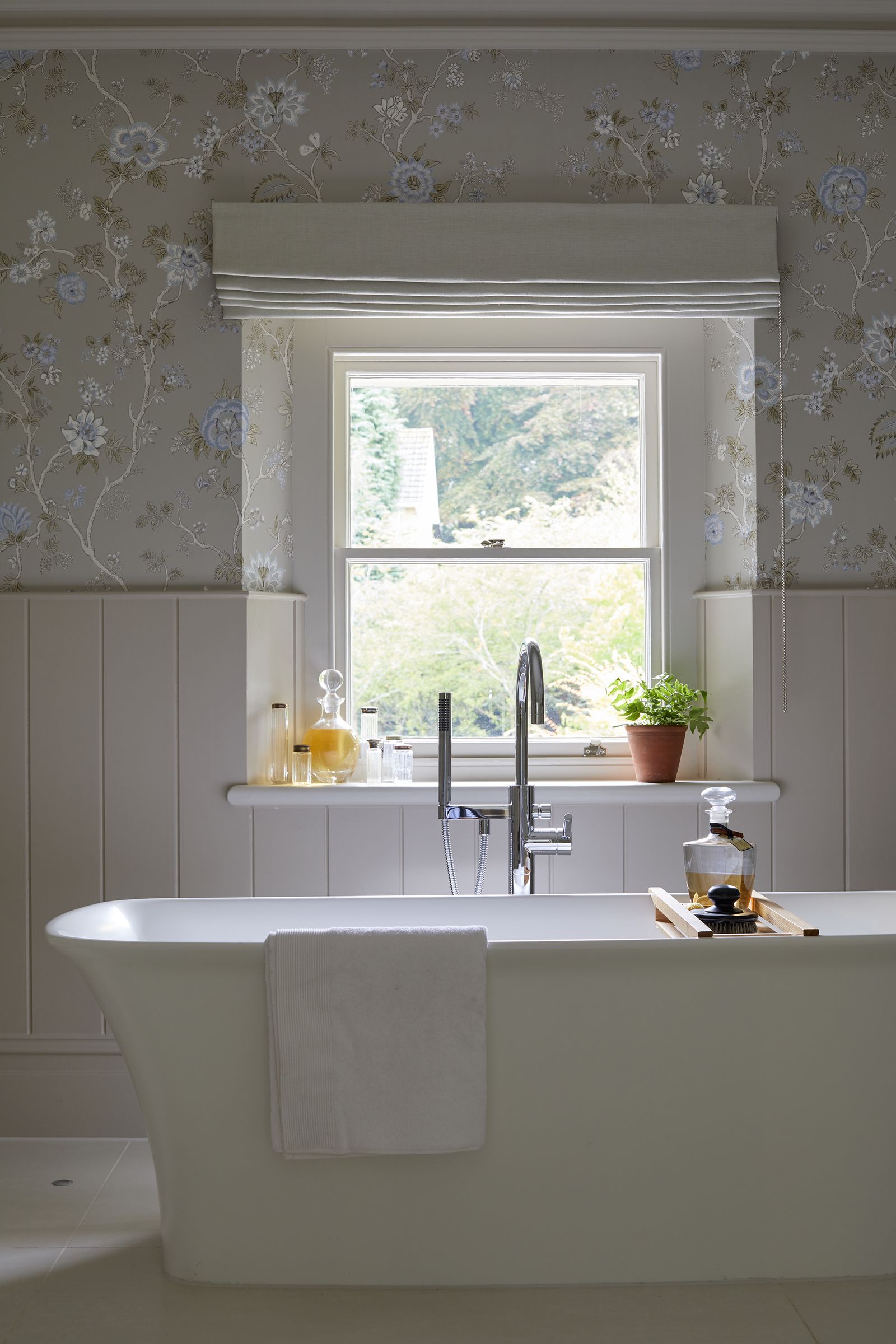 Cottage bathroom ideas: 22 practical spaces full of character | Homes ...