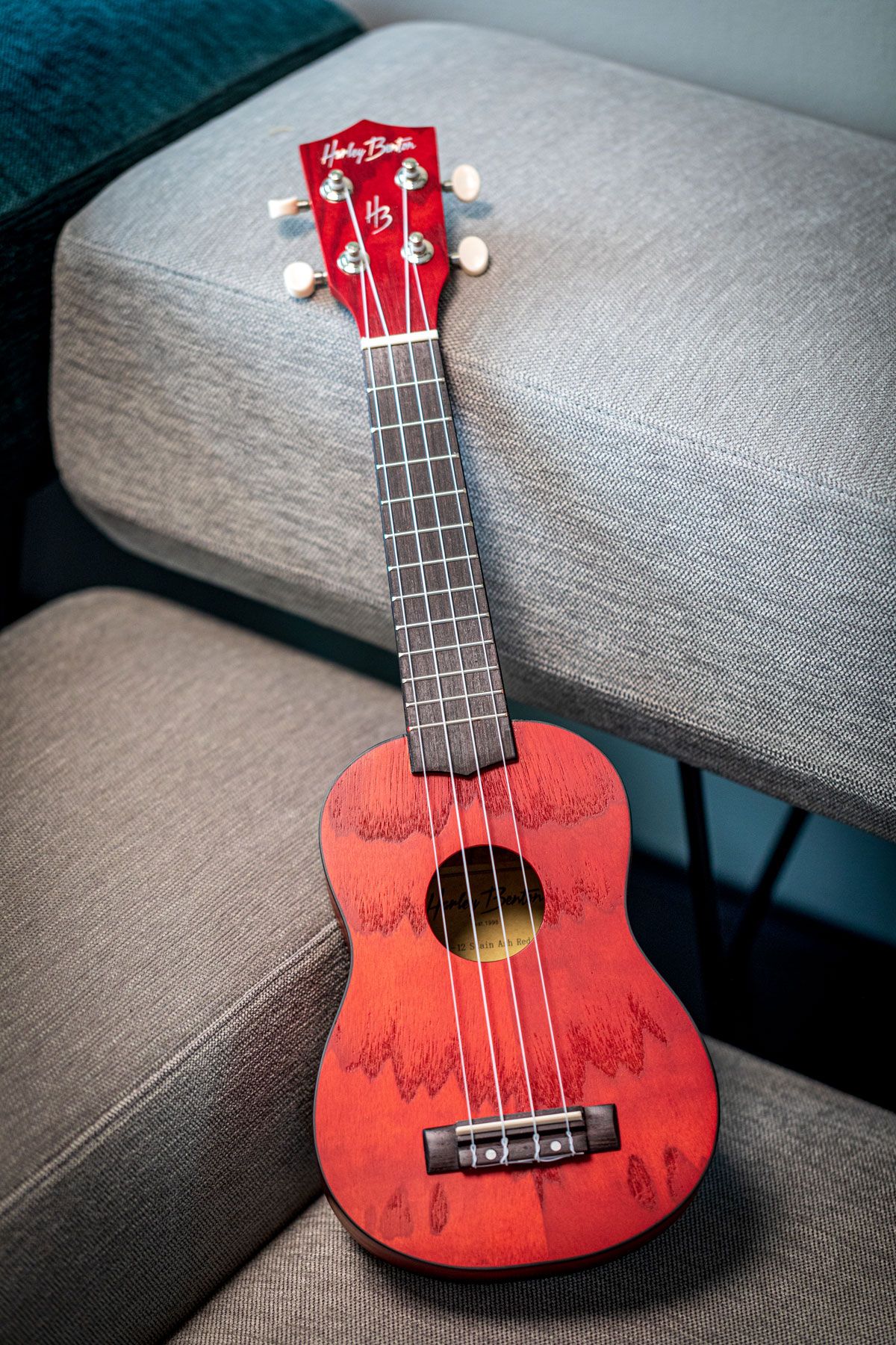 Harley Benton UK-12 Stain Ash