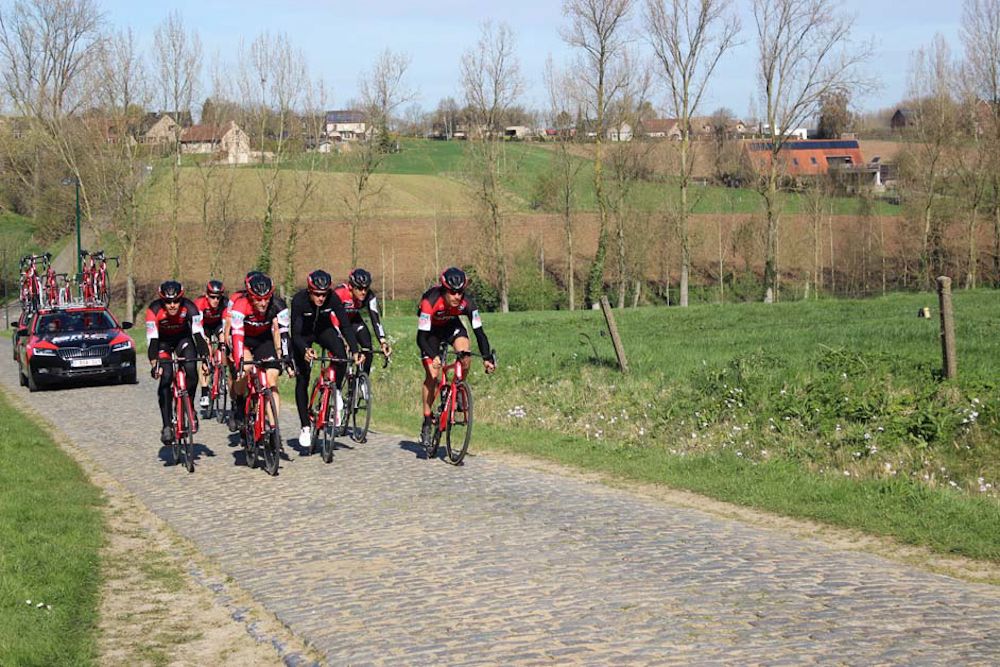 The BMC team powers up the second part of the Haaghoek section of cobbles