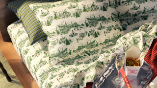 I Spent the Night at Brooklinen&rsquo;s Swanky Holiday Sleepover &ndash; But Its New First Ever Christmas Bedding Was the Unexpected Luxury