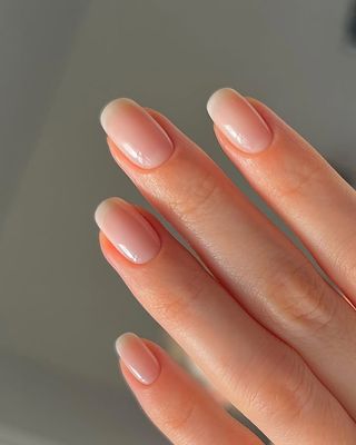 DYxpVzh3u5AQYDHAQdDpA9-320-80 تستعد مسامير "Soft Serve" بسرعة على صيف 2025