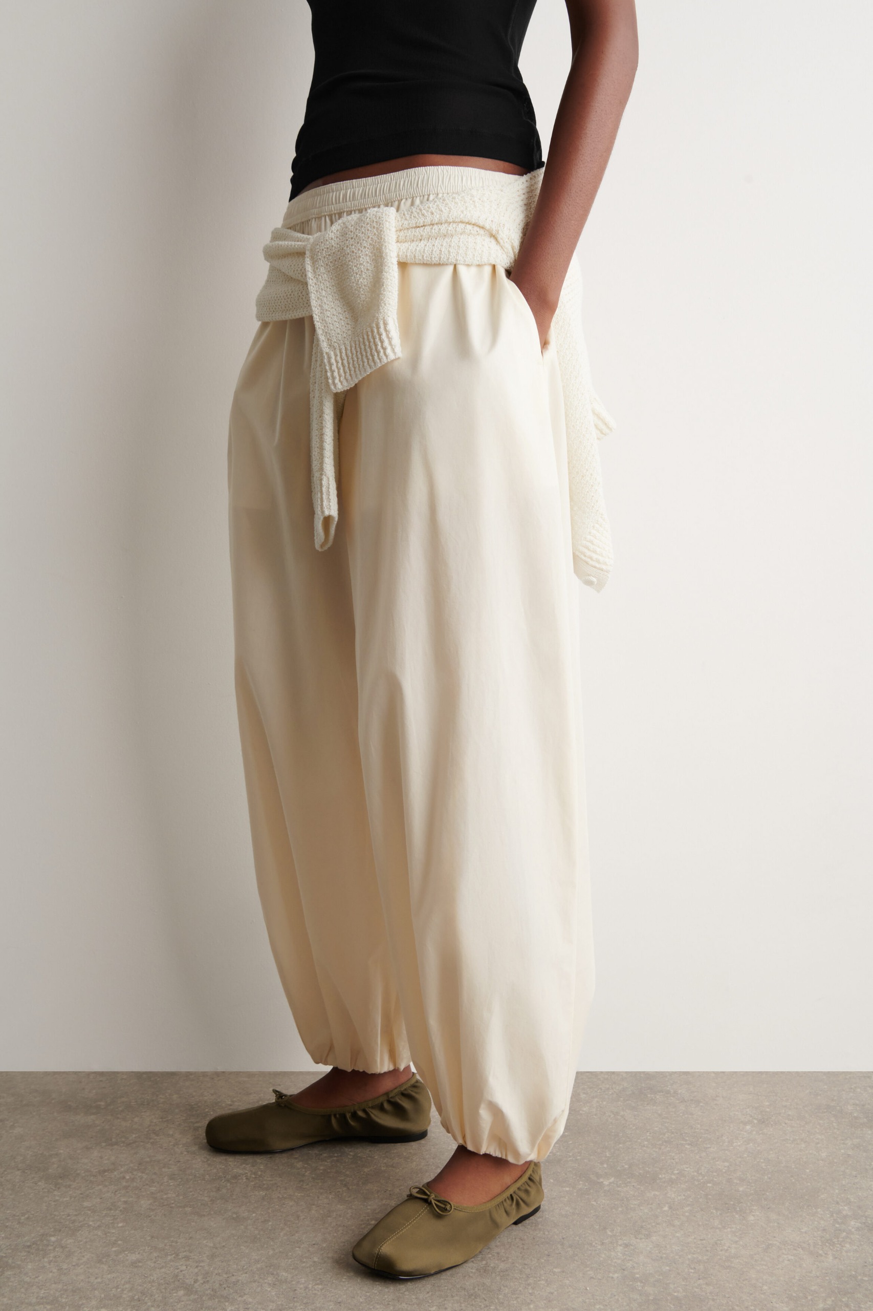Fluid Cotton Balloon Pants