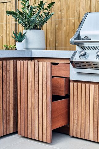 how to build an outdoor kitchen