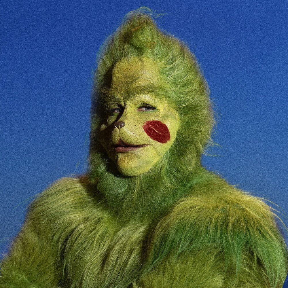Grinch recreates iconic albums
