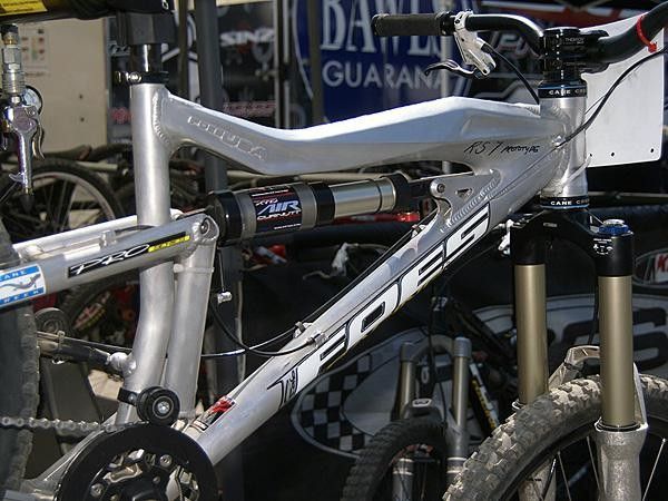 In typical Foes fashion, the RS7 is built with heavily shaped aluminum.