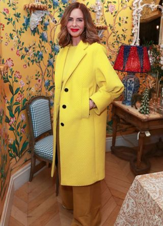 Trinny Woodall attends the Mrs. Alice Christmas Cocktails at De Gournay on December 01, 2022 in London, England.