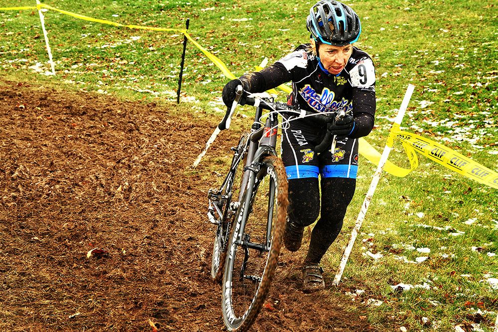 One of the most decorated cyclists in America, Laura Van Gilder (Mellow Mushroom Pizza Bakers) find the mud a bit challenging today