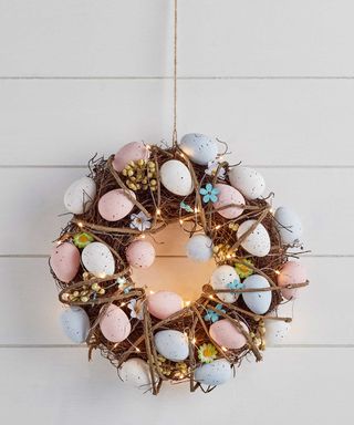 spring wreath with lights from Lights4fun