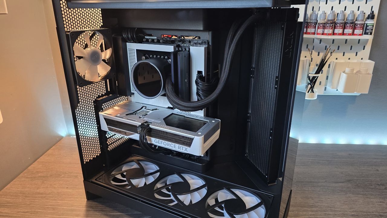 NZXT H9 Flow RGB+ PC case
