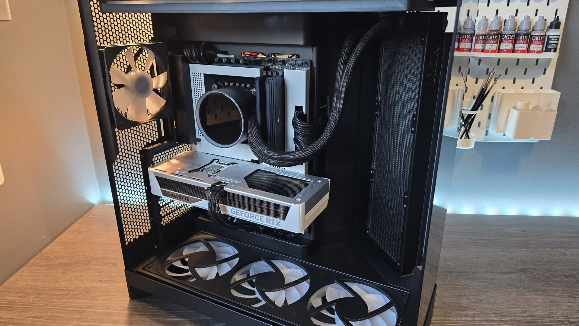 NZXT H9 Flow RGB+ PC case