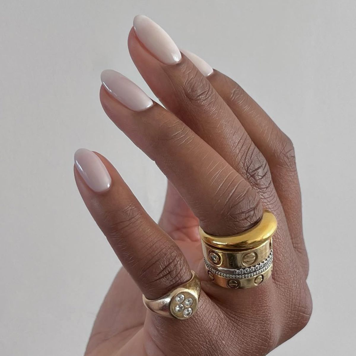 @paintedbyjools - marshmallow nail trend
